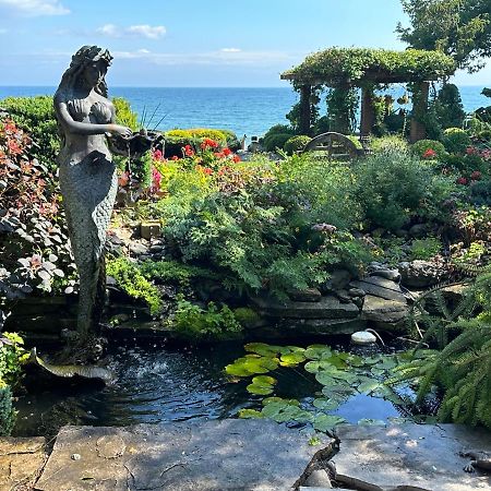The Wind In The Willows - Luxury Lakefront Oasis Bed & Breakfast Cobourg Eksteriør bilde
